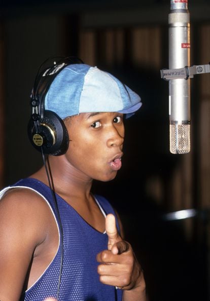Un joven Usher de apenas 15 años grabando el tema 'U Will Know' con Black Men United (un gran grupo de cantantes afroamericanos), en julio de 1994 en Nueva York.