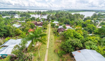 Vista de Puerto Nariño, junto al río Amazonas (Colombia).