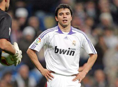 El jugador del Real Madrid, Saviola, durante el partido de octavos de final de la Copa del Rey.