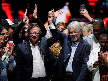 El presidente electo Gustavo Petro y el exsenador Antanas Mockus