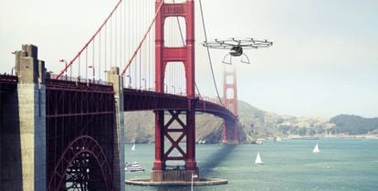 Simulación de un Volocopter sobrevolando San Francisco. Estos coches voladores ya han realizado su primer vuelo.