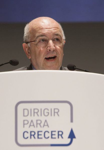 El vicepresidente de la Comisión Europea y Comisario de Competencia, Joaquín Almunia, en su intervención en el VII Congreso de Directivos de la CEDE.