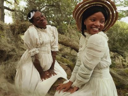 Phylicia Pearl Mpasi y Halle Bailey, en 'El color púrpura'