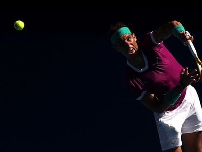 Rafael Nadal durante el partido de cuartos de final contra Denis Shapovalov en Melbourne.
