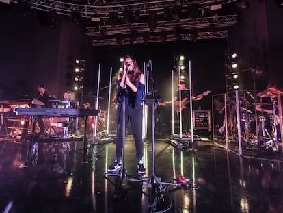 MILAN, ITALY - OCTOBER 06:  Francesca Michielin performs on stage on October 6, 2016 in Milan, Italy.  (Photo by Francesco Prandoni/Redferns)