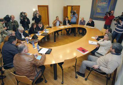 Reuni&oacute;n de la Xunta con los marineros del cerco