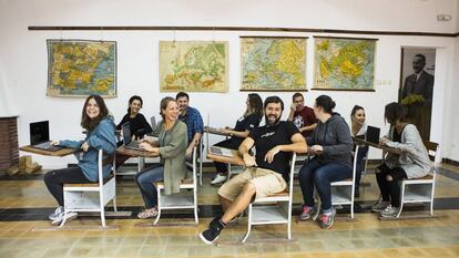 Daniel Suárez, en el centro y en primer plano, junto a algunos de los miembros que componen Zapiens.