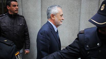 El expresidente andaluz Jos&eacute; Antonio Gri&ntilde;&aacute;n, en 2015 en el Tribunal Supremo.