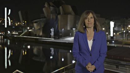 Ana Blanco en Bilbao, durante el programa especial de 'Informe semanal' por su 50 aniversario.