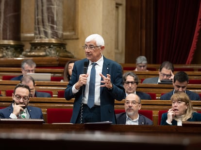 El consejero de Salud de la Generalitat, Manel Balcells, en la sesión de control al Govern en el pleno del Parlament de este miércoles 8 de febrero.