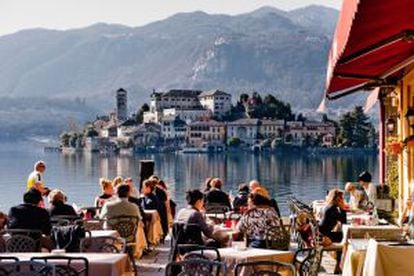 Café en el lago d'Orta, en Italia.
