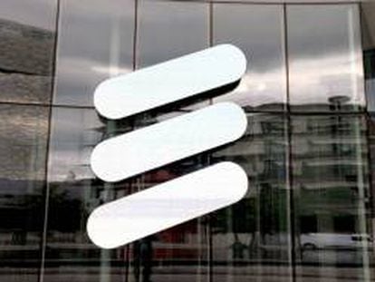  Logotipo de Ericsson en su sede de Estocolmo. 