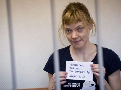 La activista finlandesa Sini Saarela, en los juzgados de M&uacute;rmansk, Rusia, este lunes.