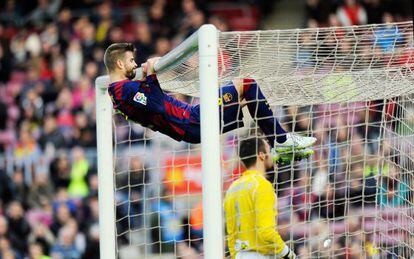 Piqué se cuelga del travesaño tras fallar una ocasión en la jornada 16.