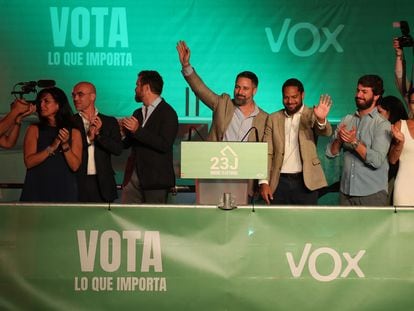 Los miembros de la directiva de Vox comparecen tras conocerse los resultados electorales, el domingo en Madrid.