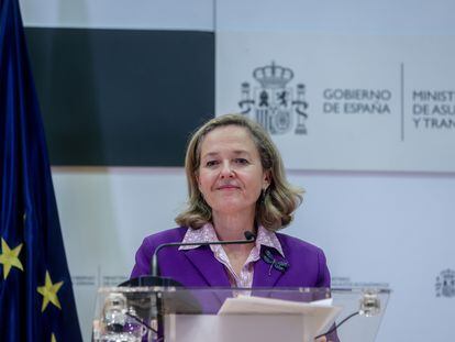 Nadia Calviño, vicepresidenta primera del Gobierno, el viernes en una rueda de prensa en la sede de su ministerio, en Madrid.