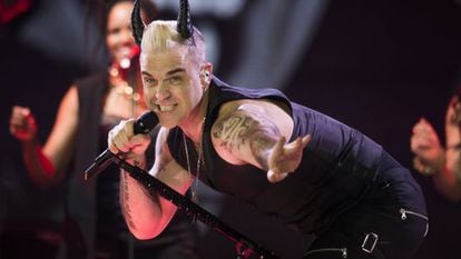 Robbie Williams, anoche en su concierto en el Sant Jordi.