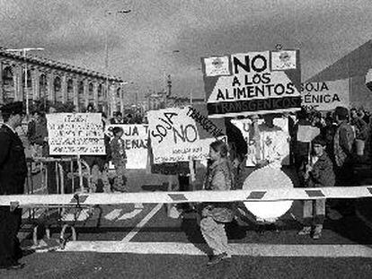 Manifestación ecologista en Barcelona contra la soja transgénica, hace unos años.