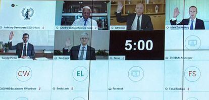 El CEO de Amazon, Jeff Bezos; el de Facebook, Mark Zuckerberg; de Google, Sundar Pichai; y de Apple, Tim Cook , durante una comparecencia por videconferencia ante el Subcomité Antitrust en julio de 2020.