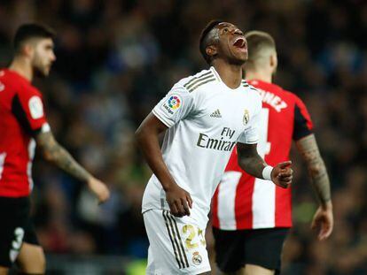 Vinicius lamenta una ocasión ante el Athletic.