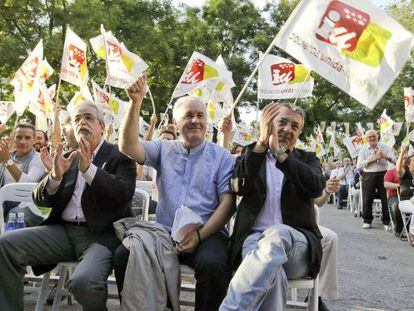 P&eacute;rez, Lara y Gordo, en un acto durante la campa&ntilde;a de las elecciones de 2011.