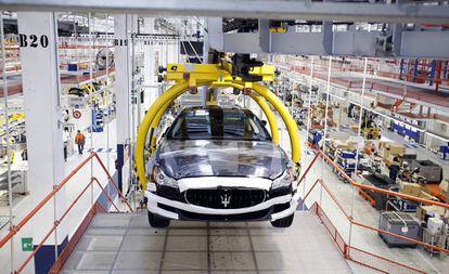 Cadena de producción del Maserati Ghibli en la factoría de Grugliasco, Turín (Italia), del grupo Fiat.