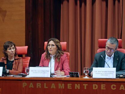 La consejera de Presidencia de la Generalitat, Laura Vilagrà, en la Comisión de Asuntos Institucionales del Parlament.