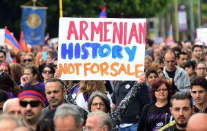 Manifestación de armenios en Los Ángeles.