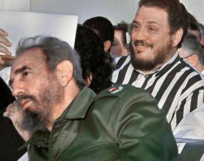 Fidel Castro Diaz-Balart con su padre en 2002.