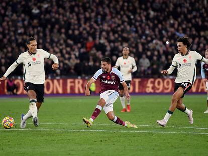 Pablo Fornals anota el 2-1 ante el Liverpool.