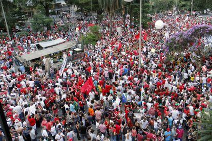 En Belo Horizonte, la manifestación contra el proceso de destitución avanzó por el centro de la ciudad.