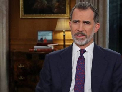 Felipe VI, este lunes durante el discurso de Navidad en el Palacio de La Zarzuela. En vídeo, el discurso del Rey.