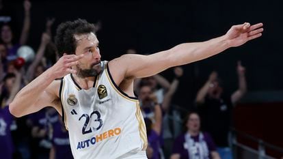 Llull celebra una canasta el jueves ante el Valencia en la Euroliga.