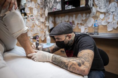 Estudio de tatuaje La Mano Zurda situado en el barrio de Malasana (Madrid).