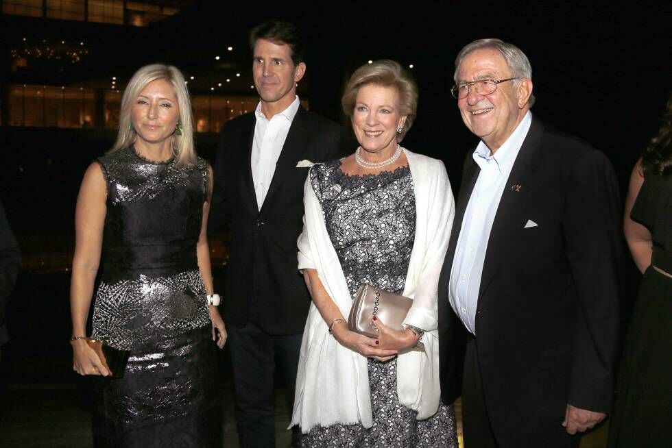 Marie Chantal Miller, con Pablo de Grecia, junto a sus suegros Ana María y Constantino.