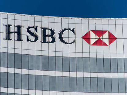 El logo de HSBC en su sede en la Ciudad de México.