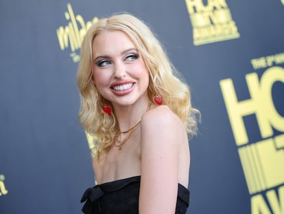 Chloe Cherry a los premios de la Asociación de Críticos de Hollywood, el 13 de agosto de 2022 en Beverly Hills, California (EE UU)