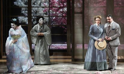 Un momento del ensayo de 'Madama Butterfly' en La Scala de Milán.