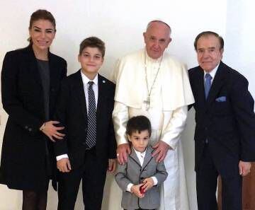 La familia Menem con el Sumo Pontífice.