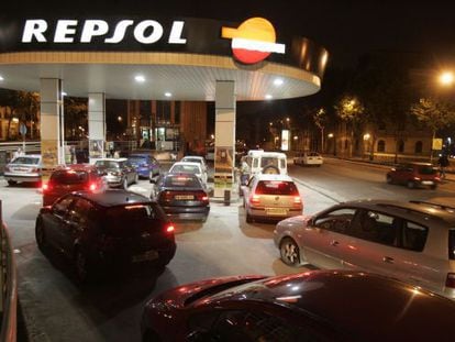 Gasolinera de Repsol a Madrid en una imatge d'arxiu.