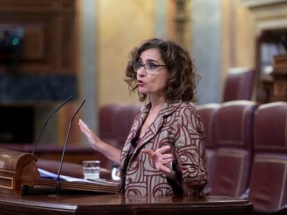 La ministra de Hacienda y Función Pública, María Jesús Montero, este martes en el debate de los Presupuestos en el Congreso.