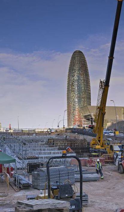 La plaza de las Glorias, en obras. 