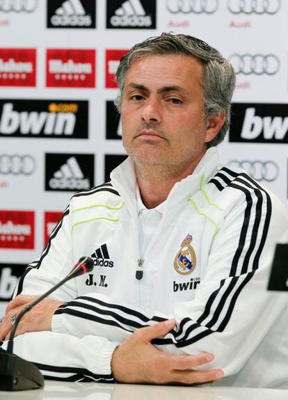 Mourinho, durante la rueda de prensa.