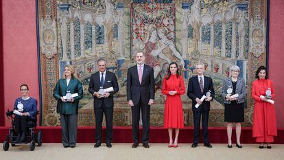 MADRID, SPAIN - MARCH 15: Queen Letizia of Spain and King Felipe VI of Spain deliver accreditations on the 10th Promotion of Honorary Ambassadors for the "Spain" Brand at Palacio Real de El Pardo. Madrid on March 15, 2023 in Madrid, Spain. (Photo by Pablo Cuadra/Getty Images)