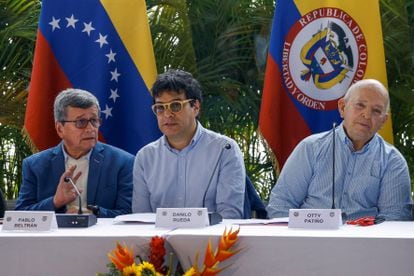 Pablo Beltrán, Danilo Rueda y Otty Patino.