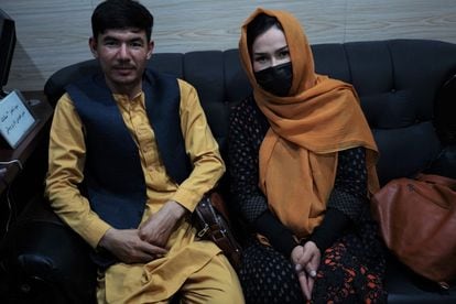 Esta mujer fue policía hasta la llegada de los talibanes en 2021.