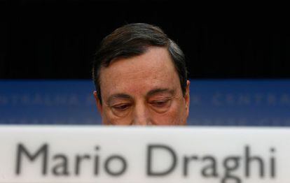 El presidente del Banco Central Europeo, Mario Draghi, durante una rueda de prensa en la sede de la entidad en Fr&aacute;ncfort (Alemania). 