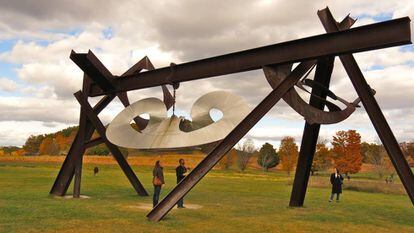 Escultura en el Storm King Art Center, un museo al aire libre en
 Cornwall (Nueva York). 