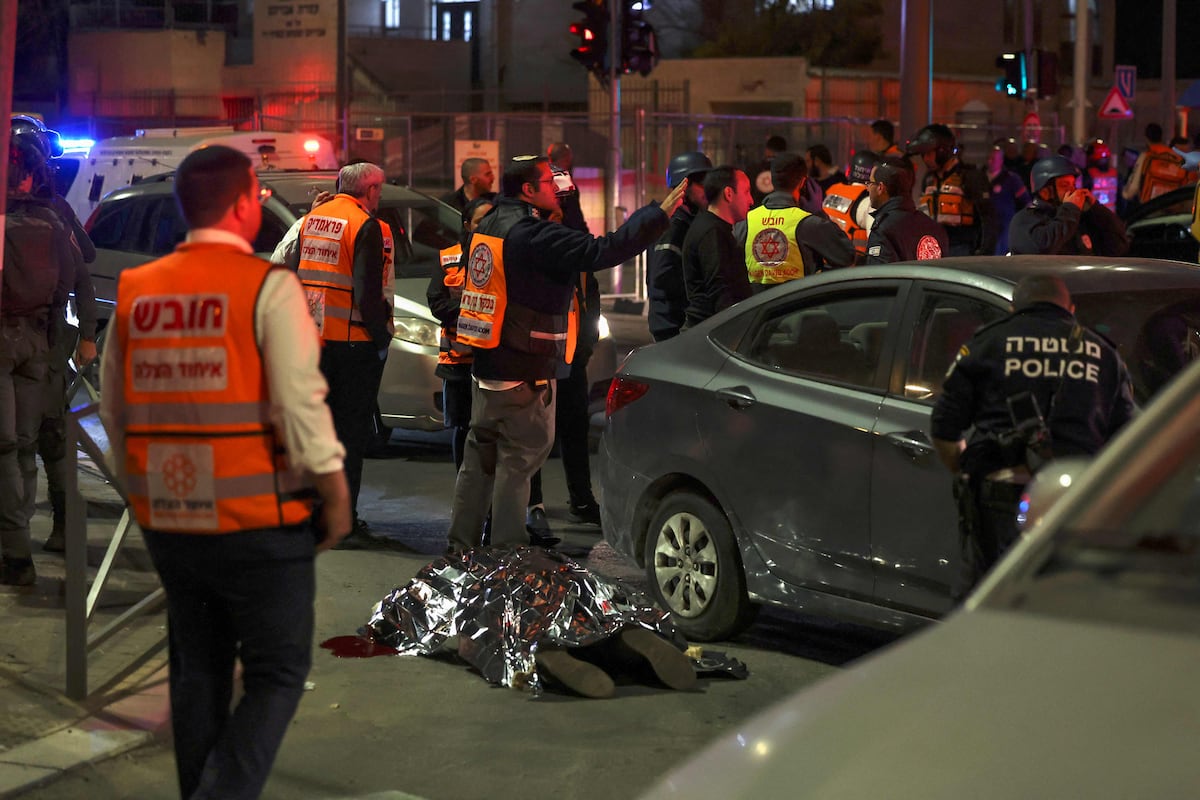 Al menos cinco muertos en un atentado en una sinagoga cerca de Jerusalén |  Internacional