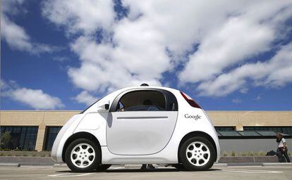 El coche autoconducido de Google en una demostraci&oacute;n dentro del campus de la compa&ntilde;&iacute;a en Mountain View, California. 